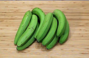 Green cooking bananas